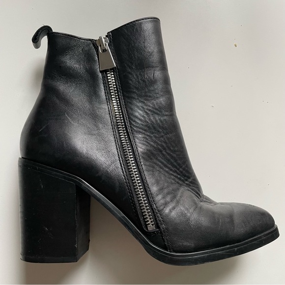 Steve Madden Black High Heels - Picture 1 of 4
